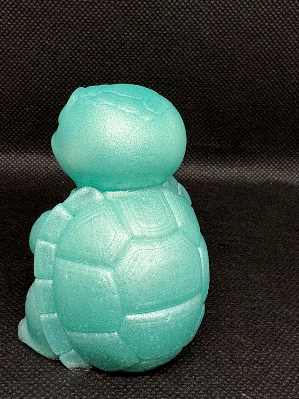 Figurine avec cœur